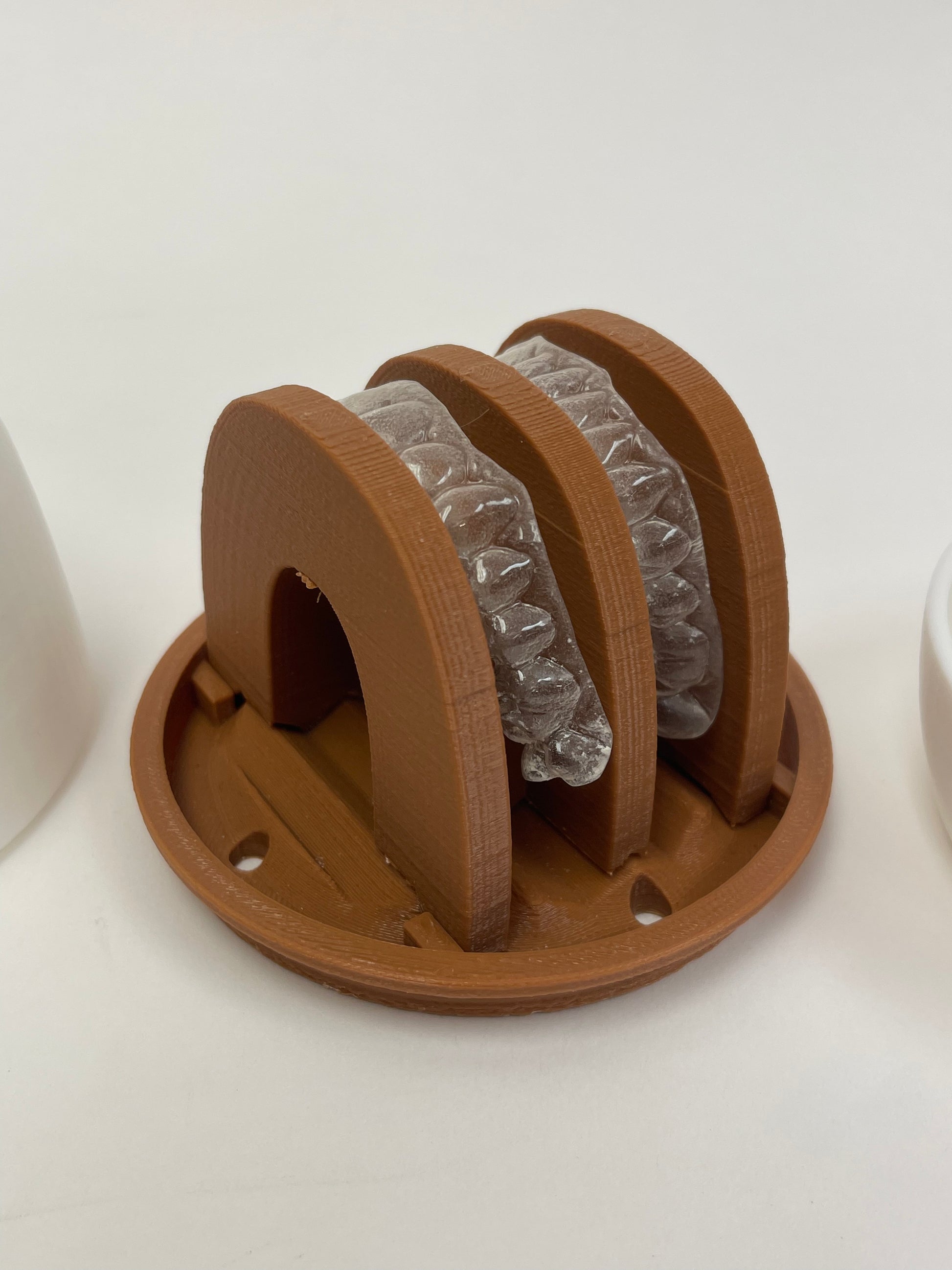 Retainer Holder - Meow3D