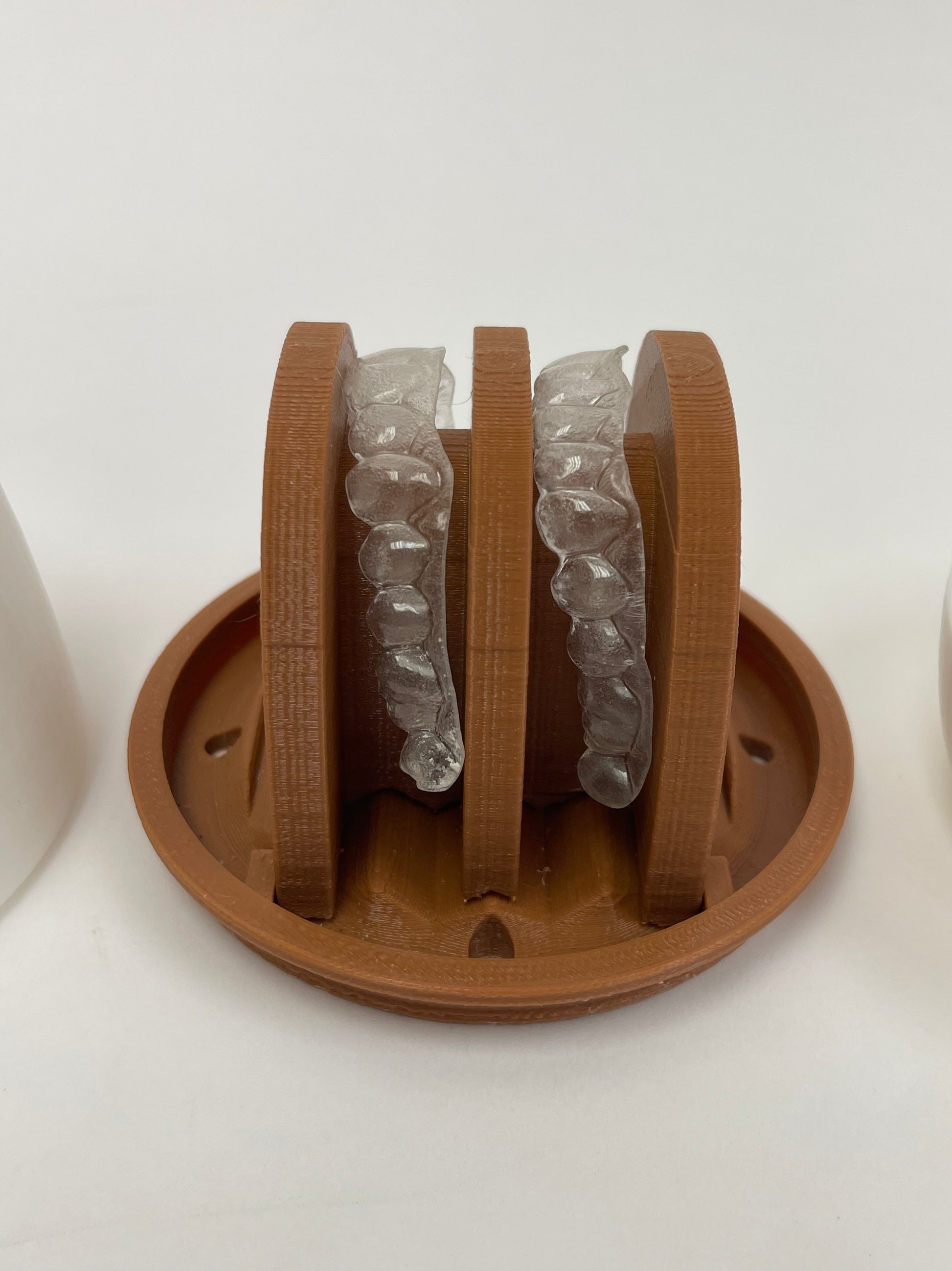 Retainer Holder - Meow3D