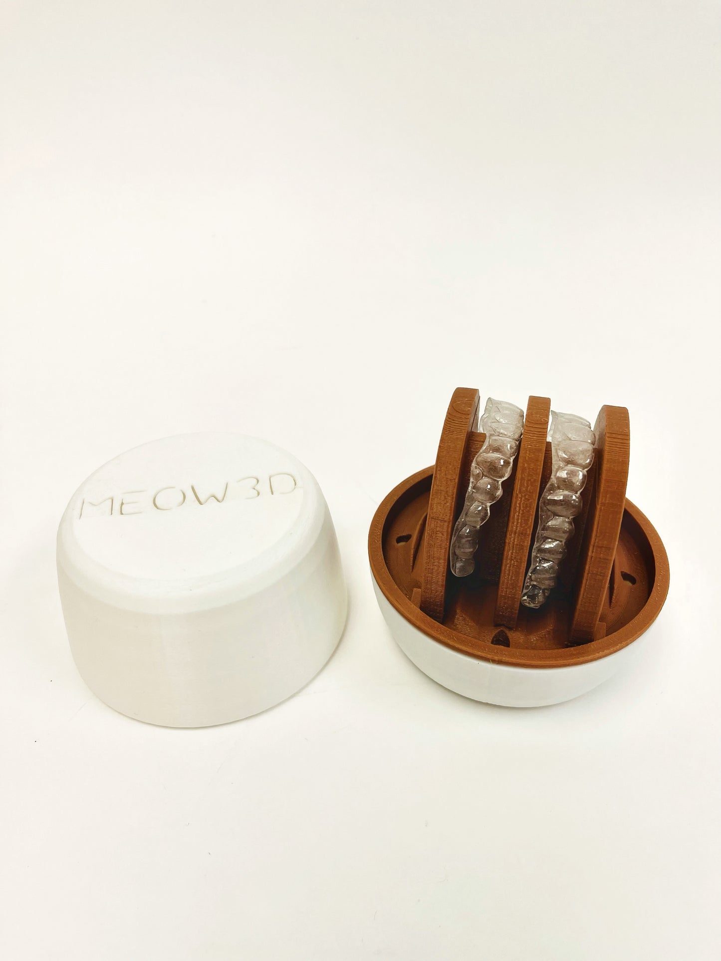 Retainer Holder - Meow3D