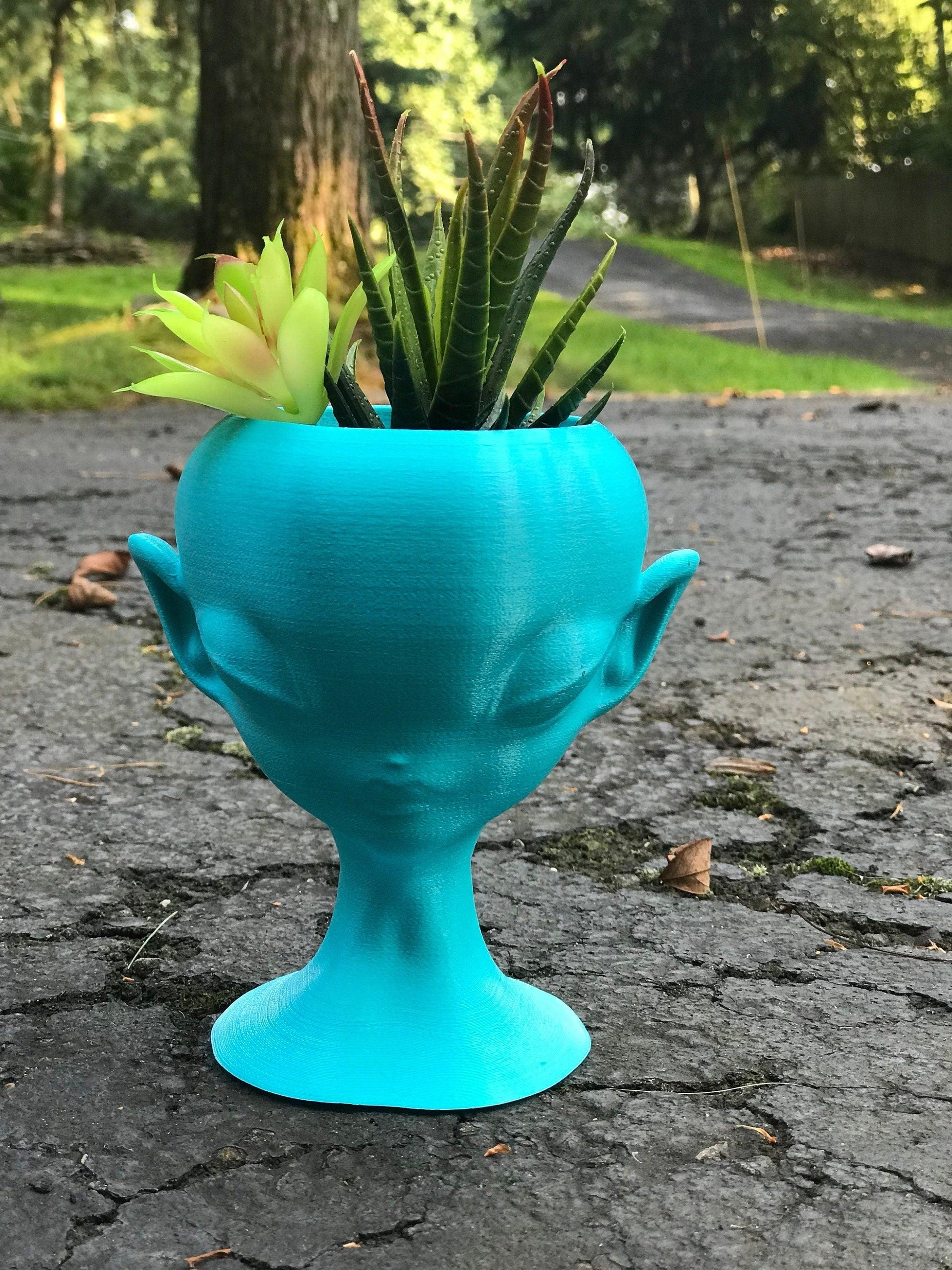 Alien planter pot - 3